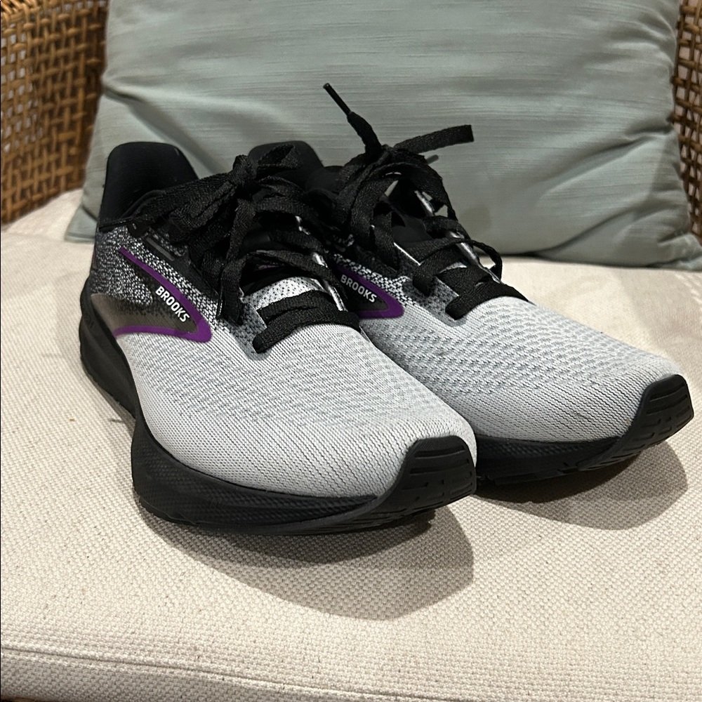 Brooks Launch 10 Athletic Running Shoes Women’s Size 8 B Sneakers